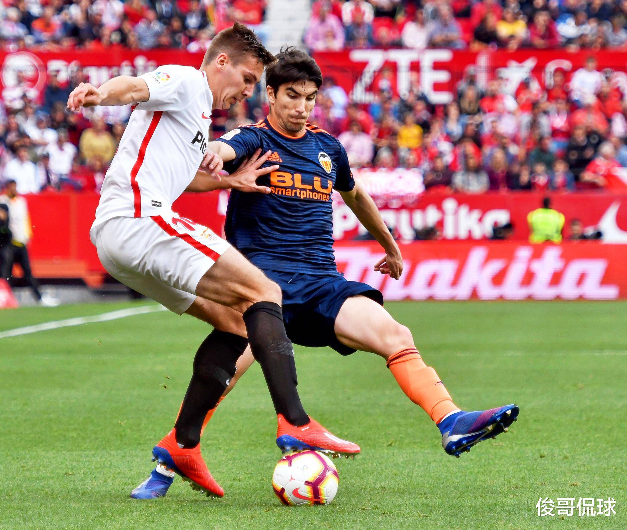 沃尔夫斯堡逆袭成功,夺得关键胜利 沃尔夫斯堡逆袭成功,夺得关键胜利