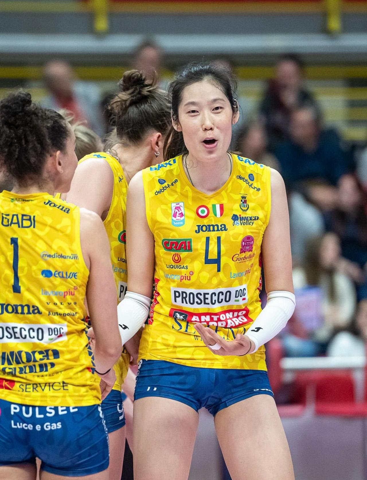 中国女子足球队在国际赛场大放异彩 中国女子足球队在国际赛场大放异彩