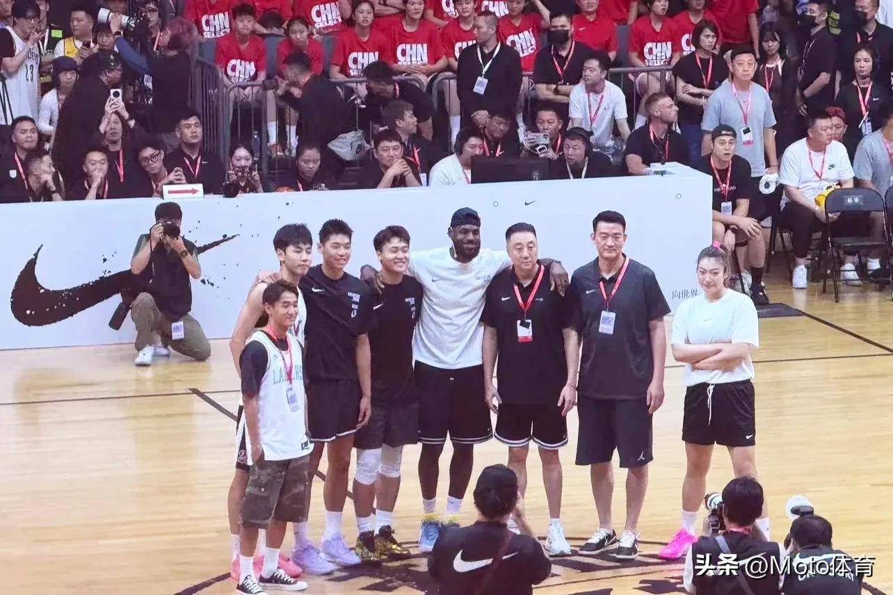 1xBit体育入口-精彩瞬间回顾,球星绽放光芒助球队取胜的简单介绍