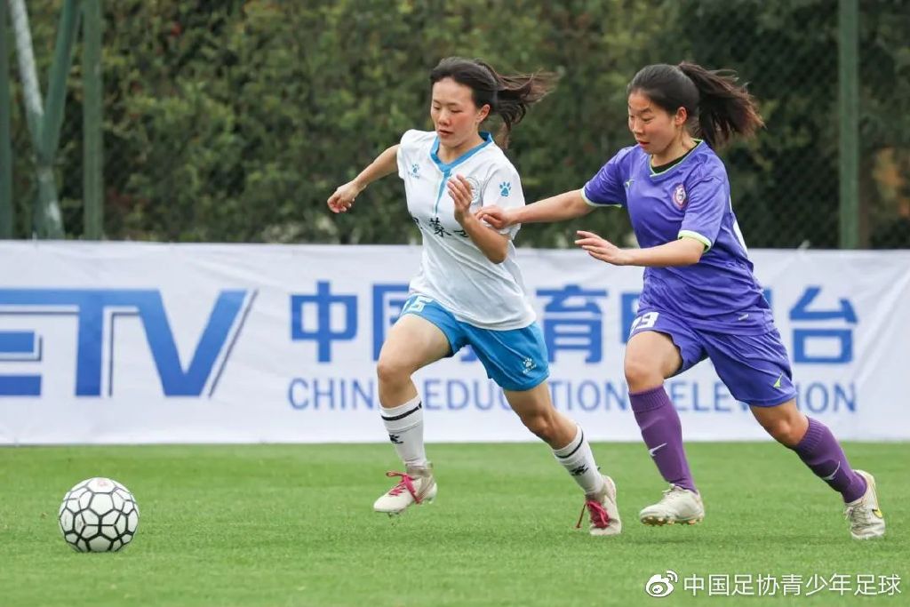 足球比赛中,女子团队实力不容忽视 足球比赛中,女子团队实力不容忽视