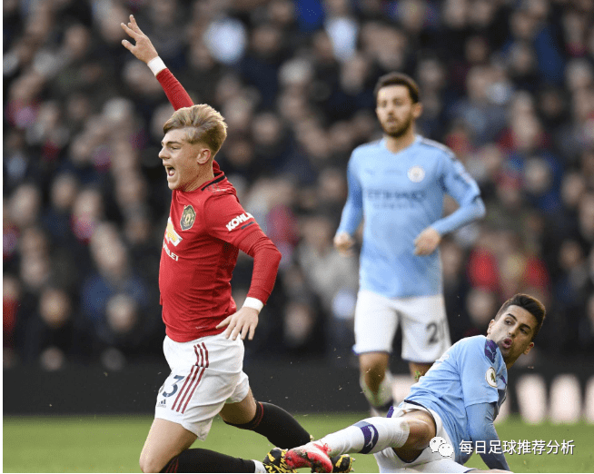 圣埃蒂安客场惨败水晶宫,降级危机加剧保级形势堪忧