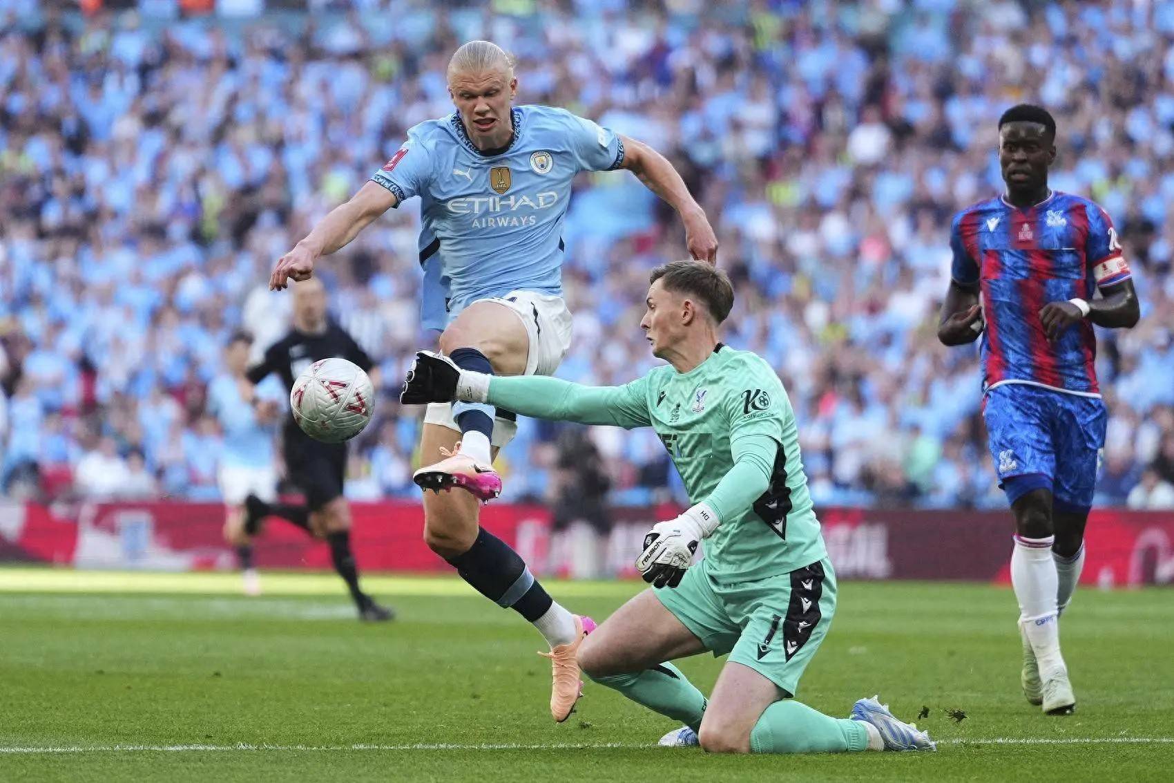 1xBit体育馆-曼城力压晋级,巴萨解脱