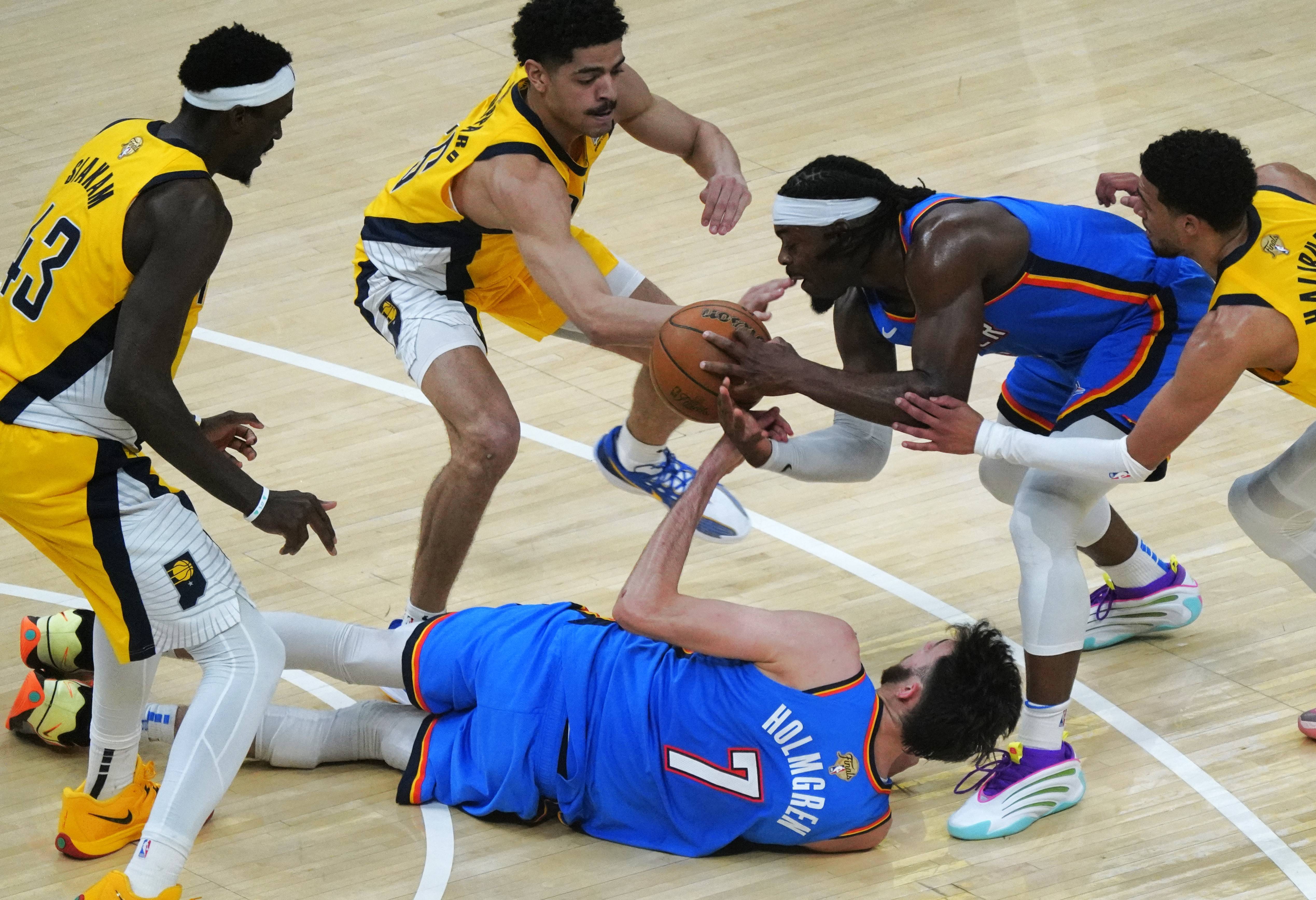 步行者客场击败篮网,继续胜势 步行者客场击败篮网,继续胜势