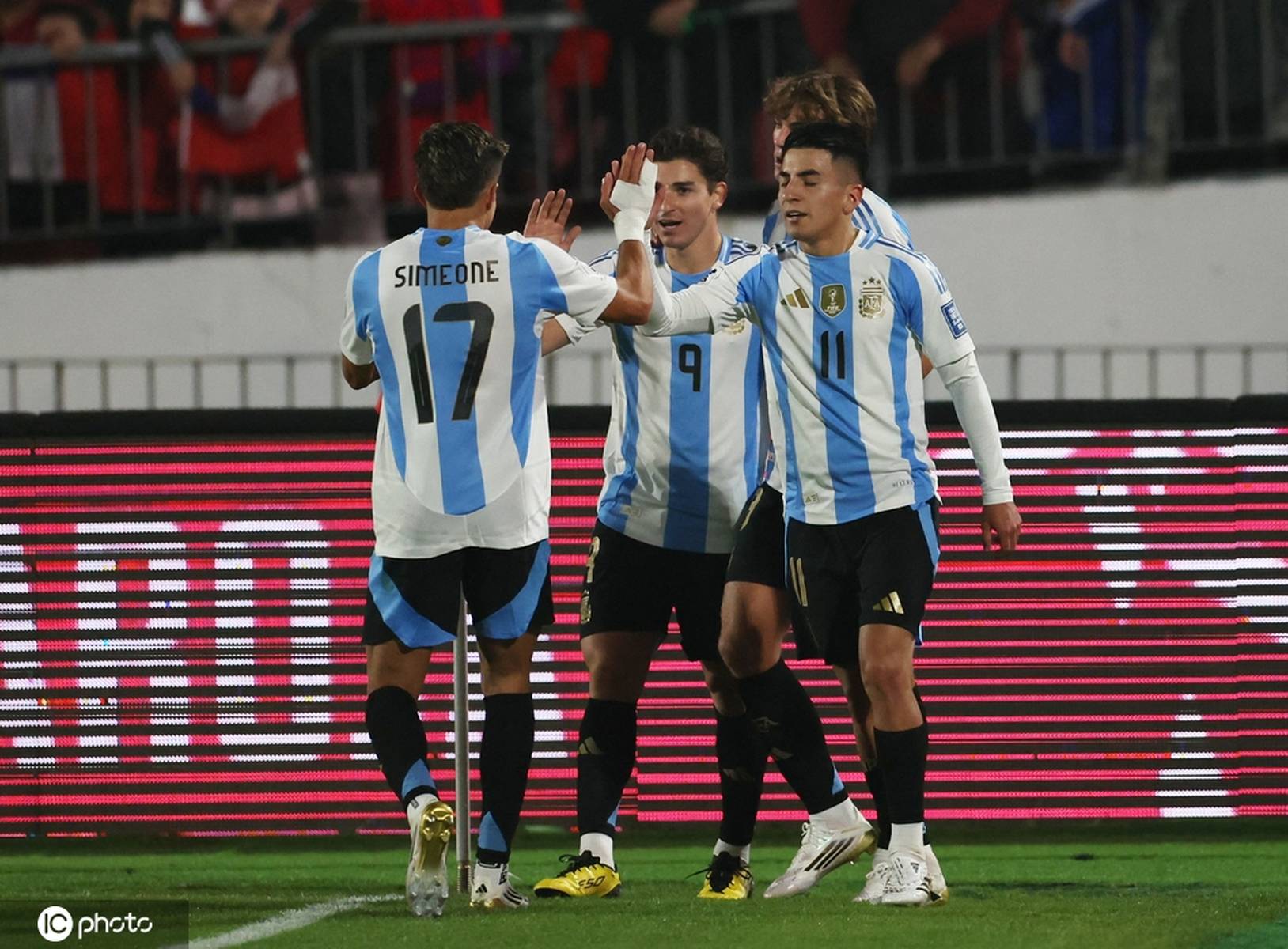 阿根廷男子排球团队一举击败俄罗斯的简单介绍 阿根廷男子排球团队一举击败俄罗斯的简单介绍