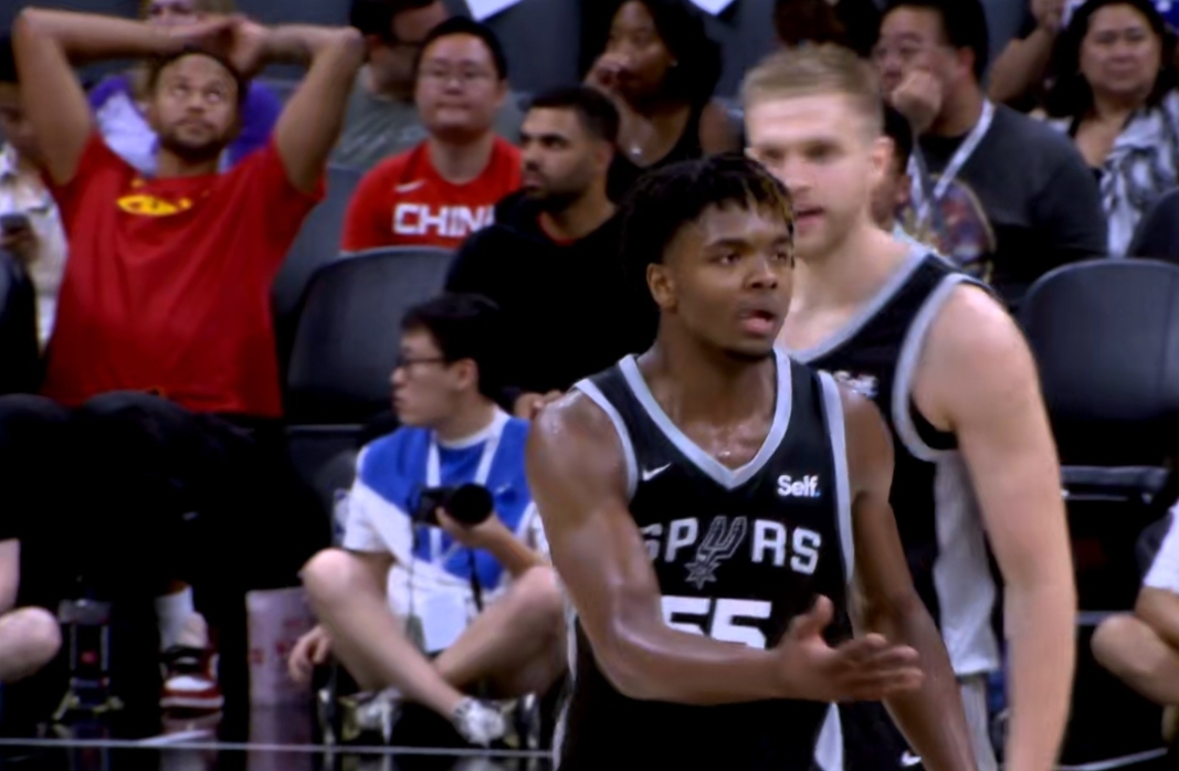 1xBit体育网页版入口-中国男篮遭遇马刺队围攻,输球收获教训