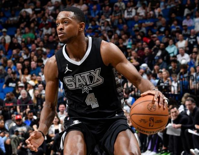 开拓者险胜马刺,近期表现稳定 开拓者险胜马刺,近期表现稳定