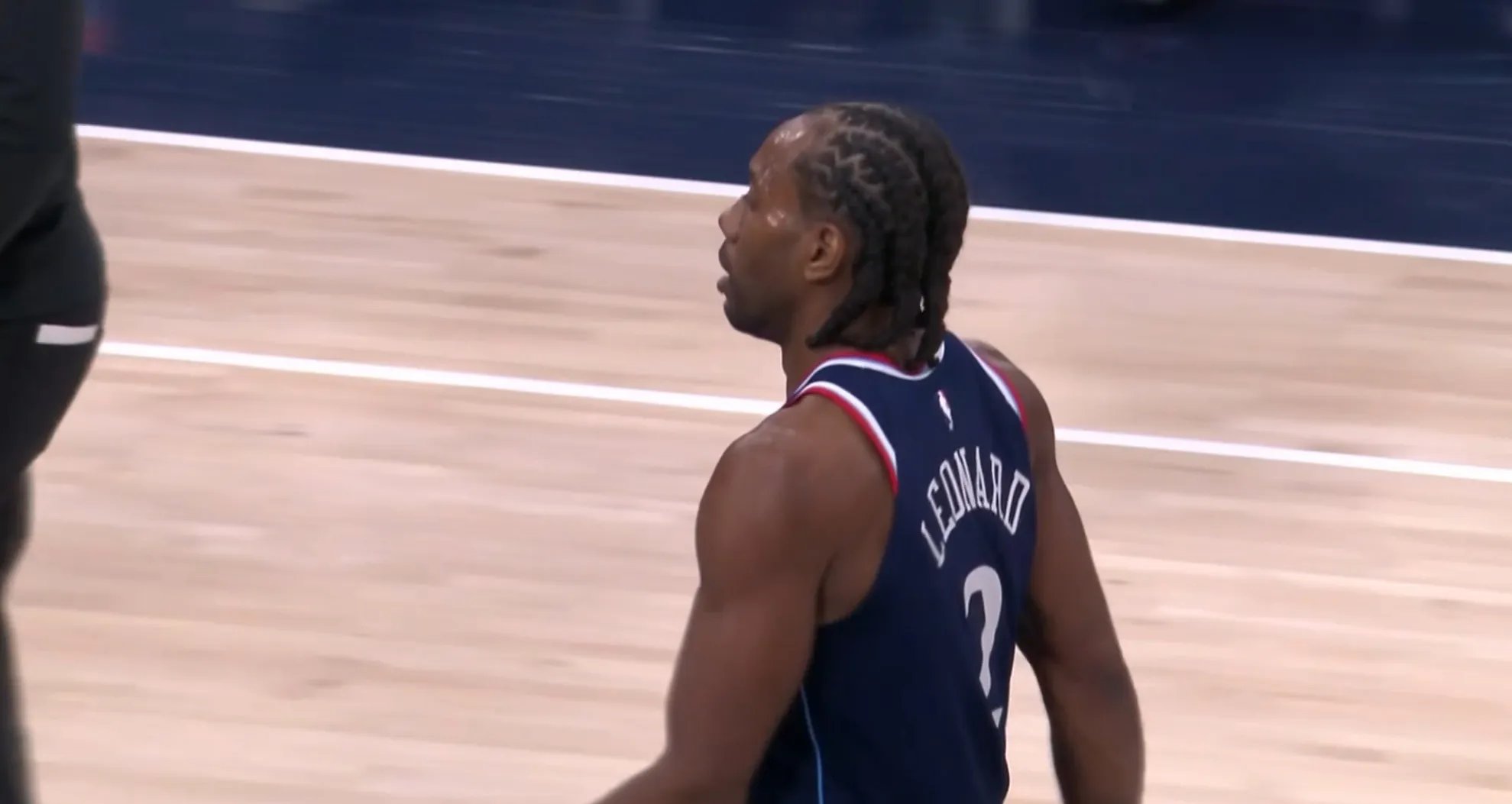 关于快船逆转公牛,伦纳德独得40分的信息 关于快船逆转公牛,伦纳德独得40分的信息