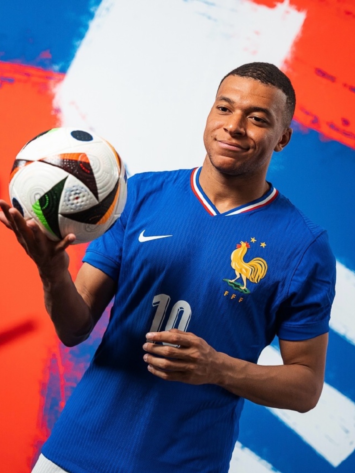 新赛季即将开始,法国球队备战应对新挑战 新赛季即将开始,法国球队备战应对新挑战